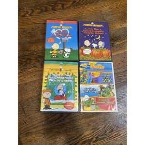 Charlie Brown Lot of 3 Christmas / Valentines / Halloween Peanuts